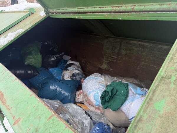 Container mit Altkleider